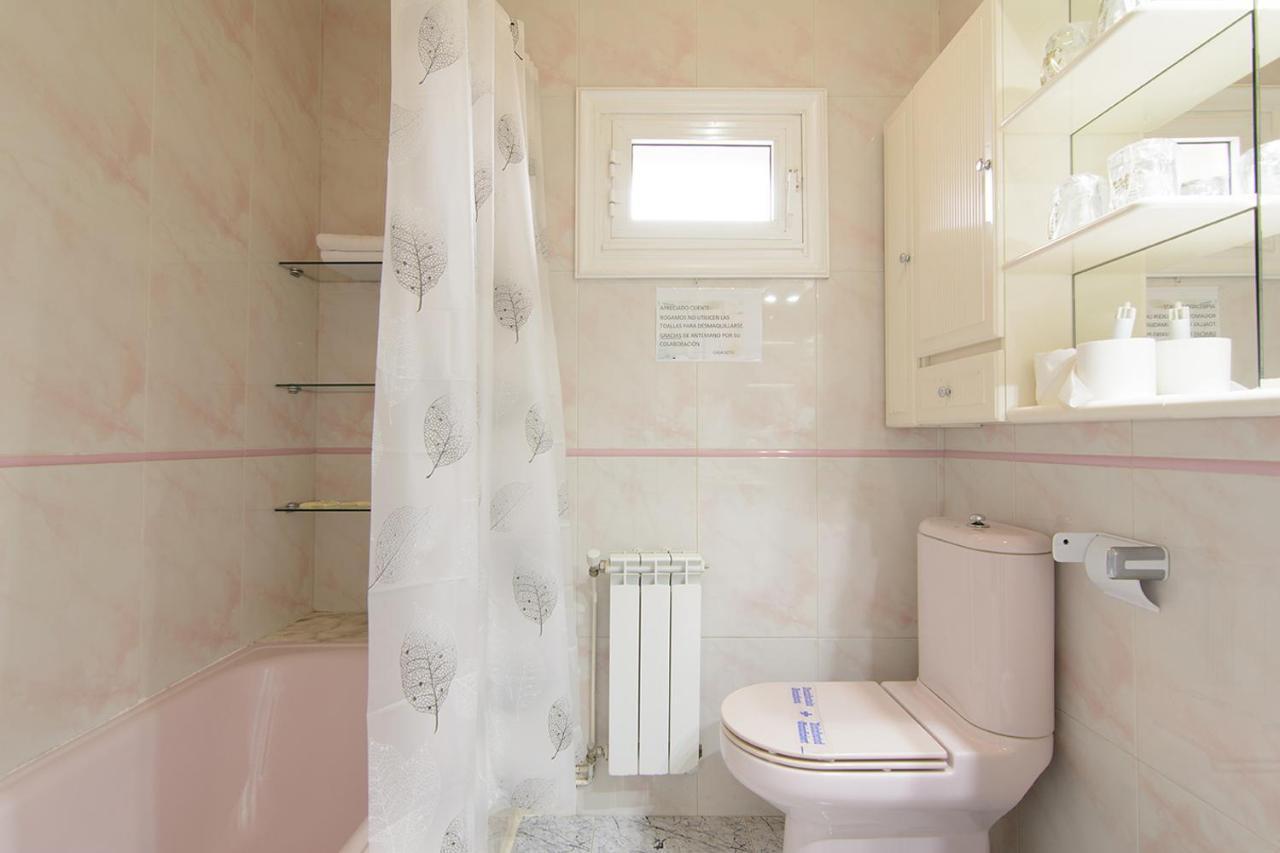 Apartamentos Turisticos Casa Soto Байона Екстериор снимка