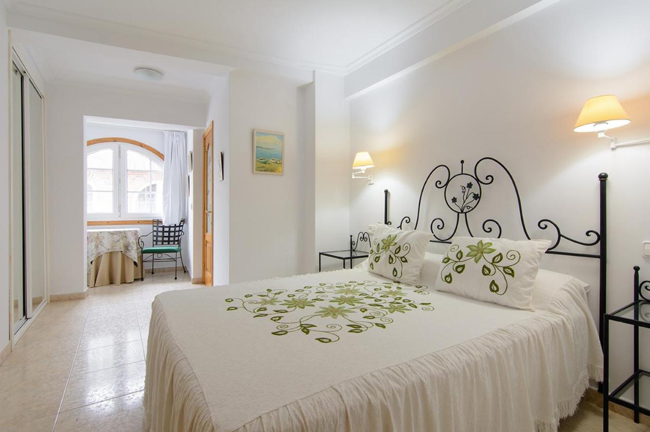 Apartamentos Turisticos Casa Soto Байона Екстериор снимка