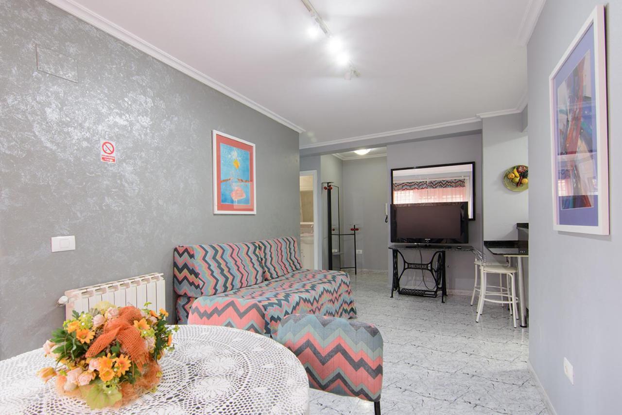 Apartamentos Turisticos Casa Soto Байона Екстериор снимка